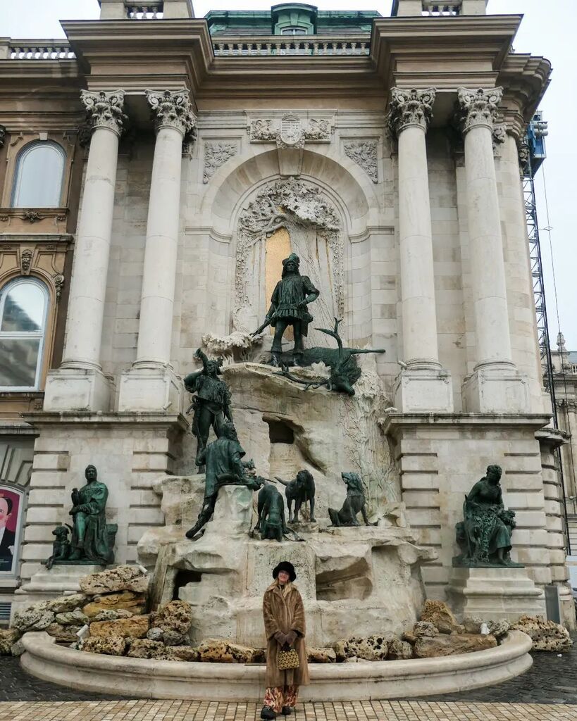 Had to crop the top of this pic off to get my shoes in #priorities Buda castle on a wet rainy day 🏰