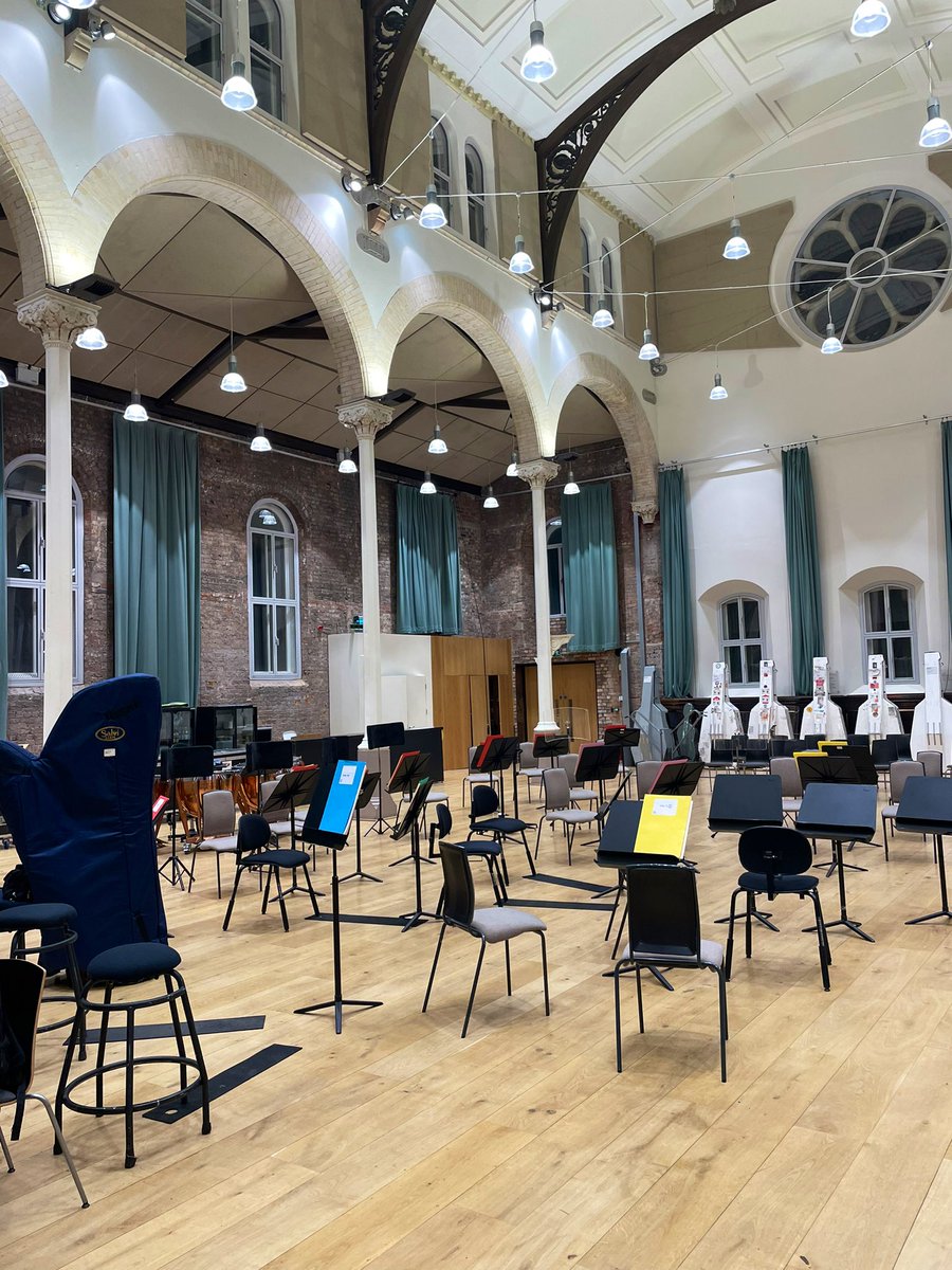 iainhoy's tweet photo. Just had a wonderful session with Ian Crawford on how to use #Cambiata/changing voice approaches to encourage boys to keep singing during voice change. Great to have the event at @the_halle too! #mpln #musiced #musicedchat #mused #Choir #ChoralMusic https://t.co/2AjYGKffTJ