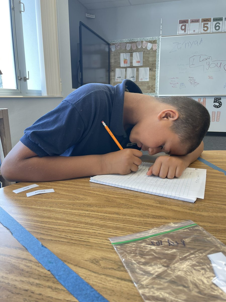 MrsMathe22's tweet photo. Learning what a homophone is and the difference between the words. They got to choose what pair they wanted and write them each in a sentence. I am so proud of how far their writing has come this year. @WilkinsonSCS https://t.co/aywPy1QPuU