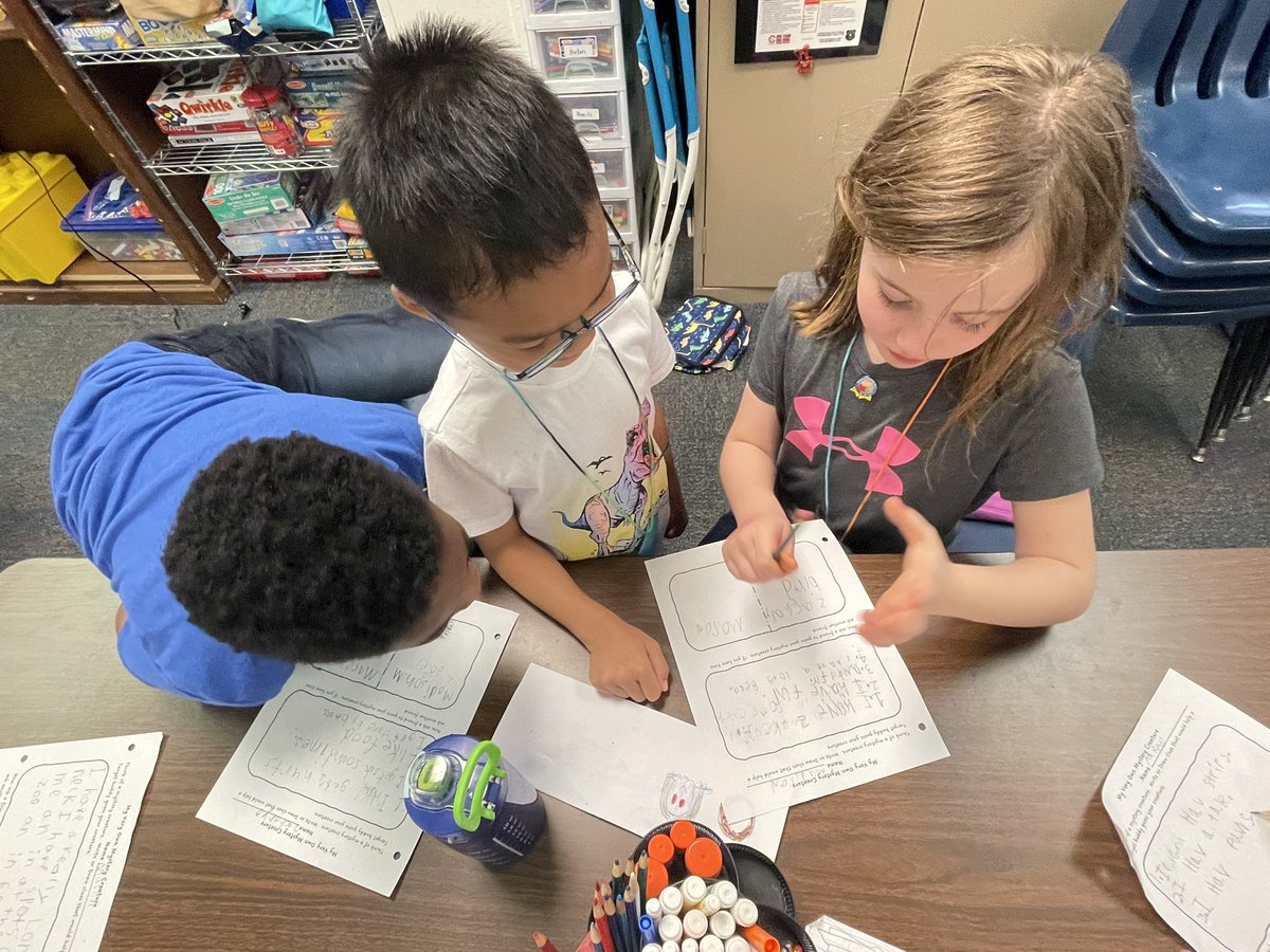 kfyoder1's tweet image. Detectives reporting for duty in 1st grade Target!  Creating our own mystery creatures today and sharing with Target buddies.  @NESTarget @bamaria12 @MrsTLCline @CobbAlp #lovetothinkhere