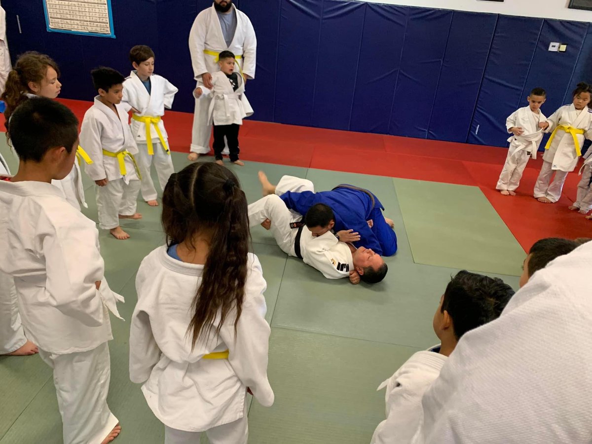 RYJC_Dojo's tweet photo. Knowing some good ground defense is half the battle 🥋✨💙 #Judo #HumilityandGrit https://t.co/FXFP7v8myd