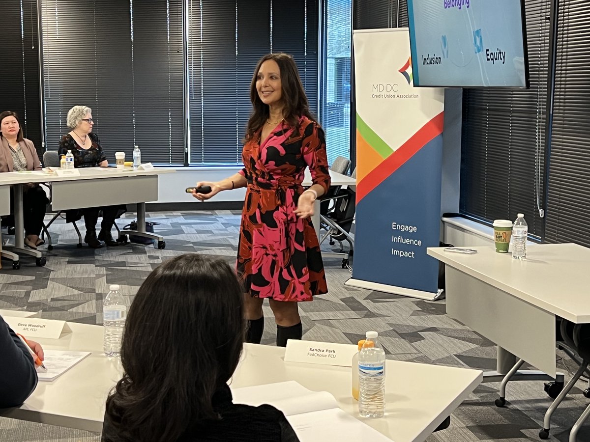 MDDCCUA's tweet photo. Thank you @ShaaraRoman for speaking to our HR Roundtable today about making #DEI part of credit unions' organizational culture in a way that is meaningful, impactful &amp; sustainable. CUs can learn more thru our partnership with @GeorgetownSCS  https://t.co/heXhuWNhfj https://t.co/FxD4KXYcUJ