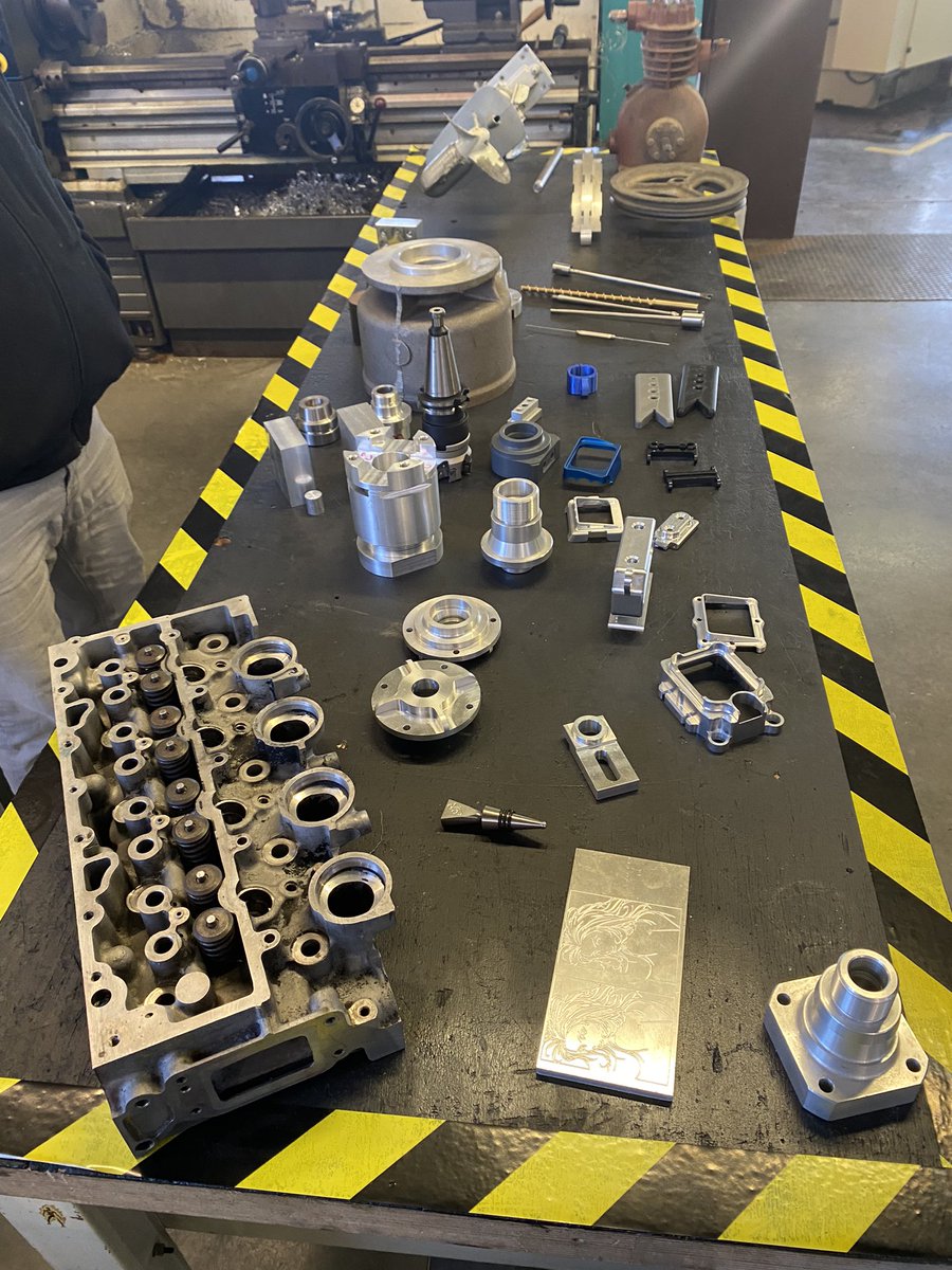 À #Seclin, l’aéronautique recrute autrement ! ✈️  👉8 candidats ont démarrés une Préparation Opérationnelle à l’Emploi Collective « Fraiseur » à l’#afpalievin. Les candidats ont été sélectionnés via la méthode de recrutement par simulation #MRS ! De beaux potentiels detectés ✅