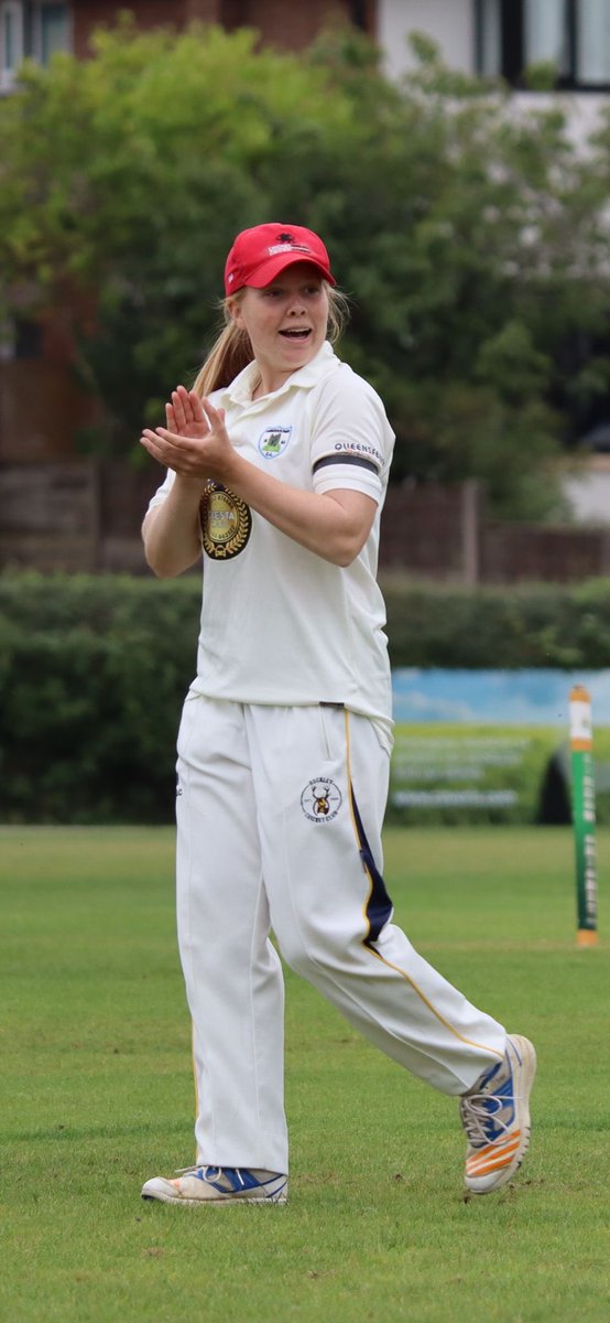 BuckleyCC's tweet photo. We are proud of how are young members develop as players and more importantly people. Meet Holly Mayers who is currently studying Criminology and Criminal Justice at Leeds. She is playing for the University Cricket Club and is also training twice a week with Leeds/Bradford MCCU. https://t.co/pFrQY6WgKj