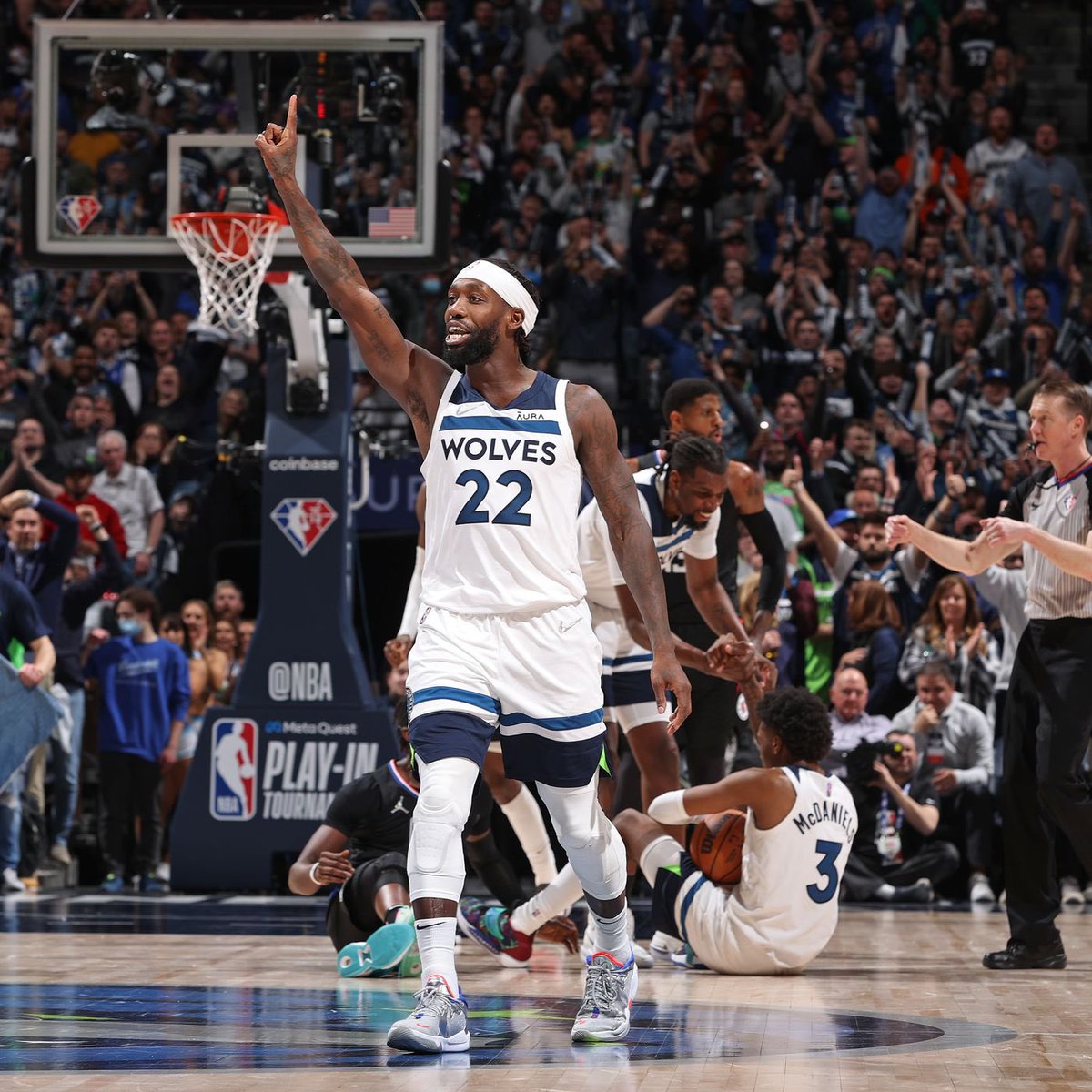 LegionHoops's tweet image. DEVELOPING: A Patrick Beverley to Minnesota reunion is “in the works”, per @DaneMooreNBA.