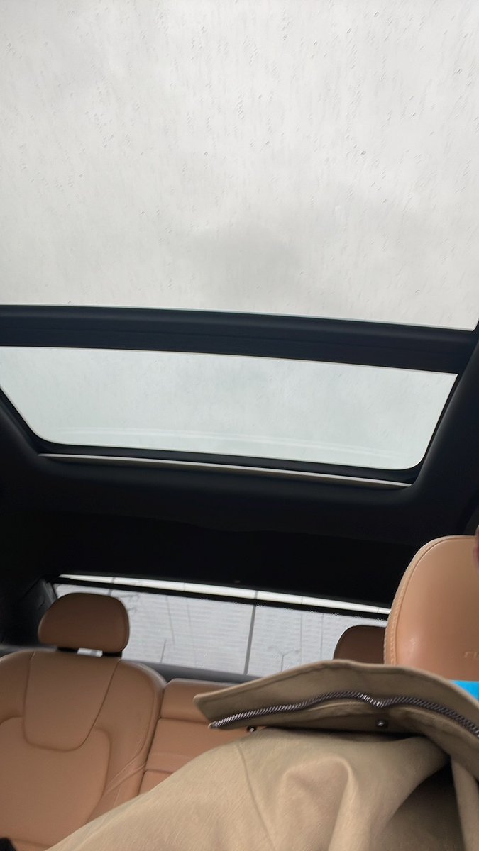 blackhippyfarms's tweet photo. Making plays in the rain ☔️ while QCing the Galaxy 41 #PrivilegePacks #BHF #TribeShitOnly #CannabisCommunity #Shrooms https://t.co/yeCvwnYYCn