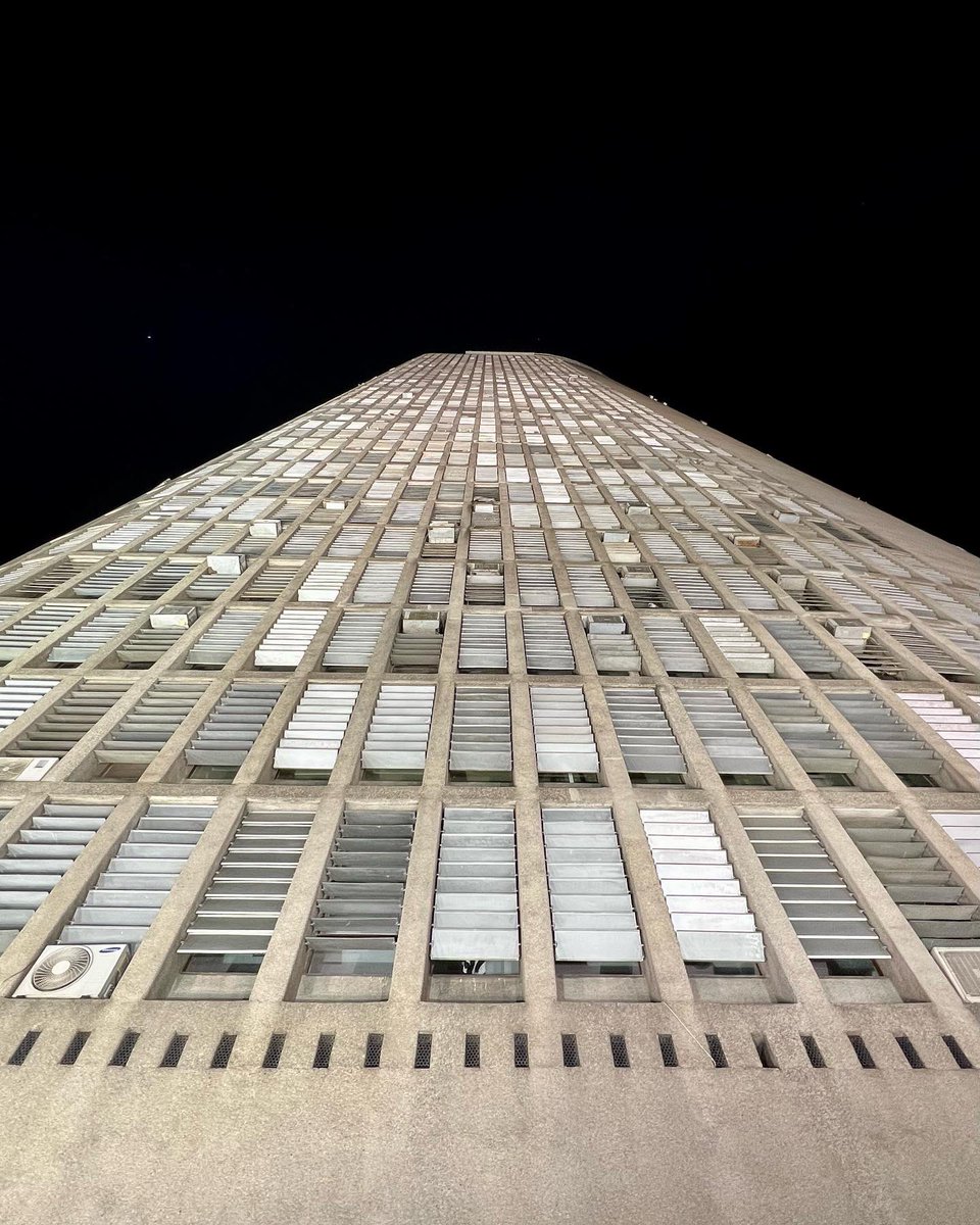 AndreaMatarazzo's tweet photo. Alguns detalhes do conjunto do magnífico Edifício Itália, na Avenida Ipiranga esquina com São Luís. 
#sp #matarazzo #andreamatarazzo #edificioitalia #italia #arquiteturaeurbanismo #arquitetura #circoloitaliano #terracoitalia https://t.co/ji8I3iMxEc