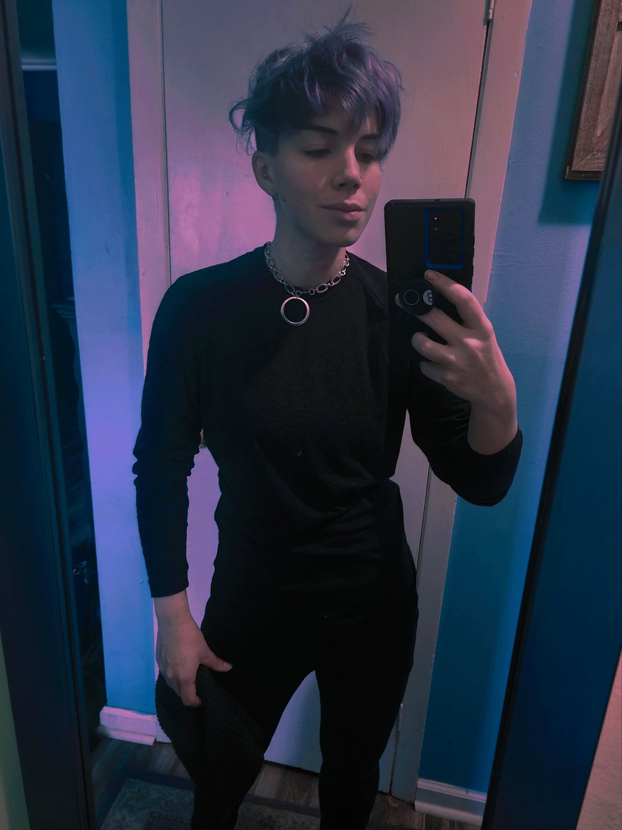 BaddieDelta's tweet photo. I really hope I get the job but even if not I feel like this is a great big step in my path to figuring my shit tf out in a place that isn't forcing me to go into cishet survival mode. Pic for tax https://t.co/IgzGLjt8Wc