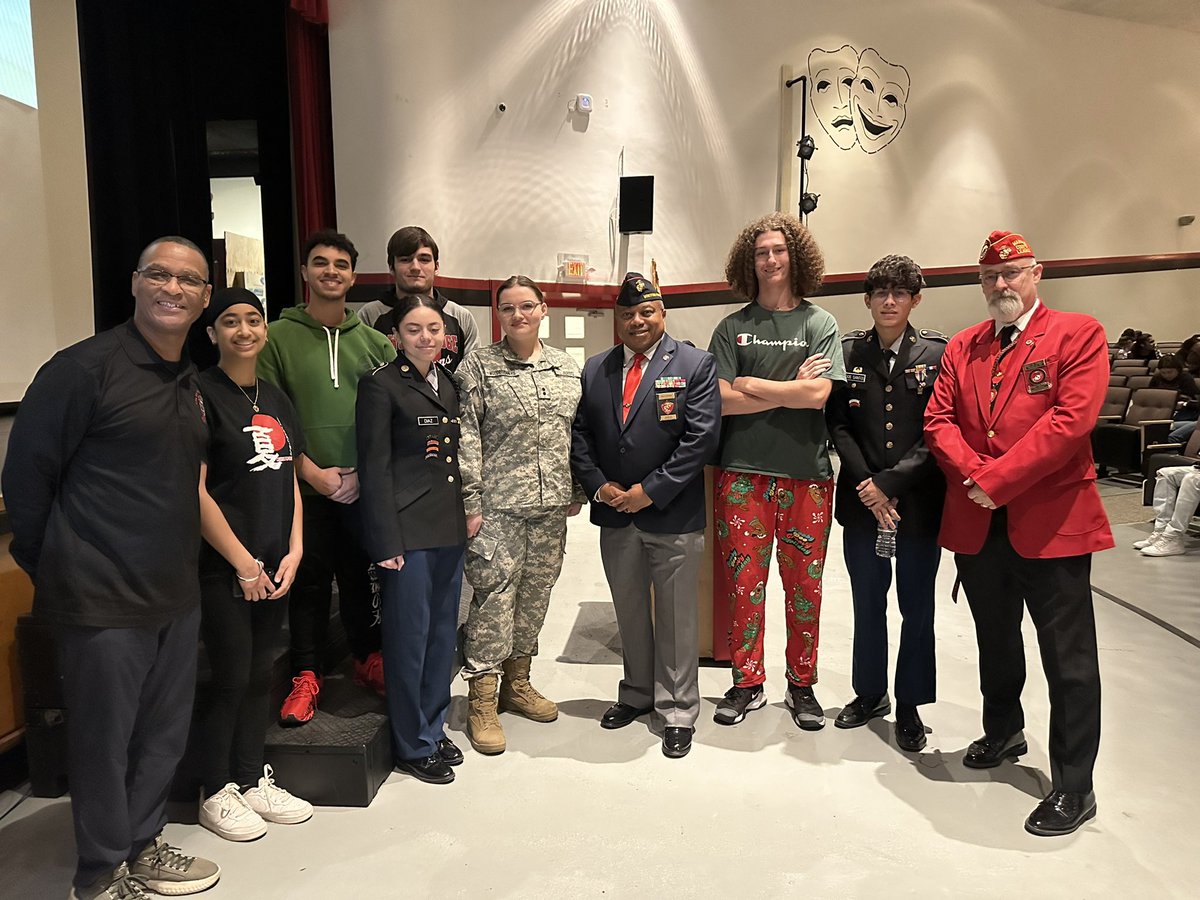 WHSTerrell's tweet photo. What an honor to assist our local chapter of the Montford Point Marines in a presentation educating our WHS History/JROTC students during Black History Month. Thank you, Gunny! OohRah! #WeAreBarrons #USMCvets https://t.co/5kz2mzwKnL