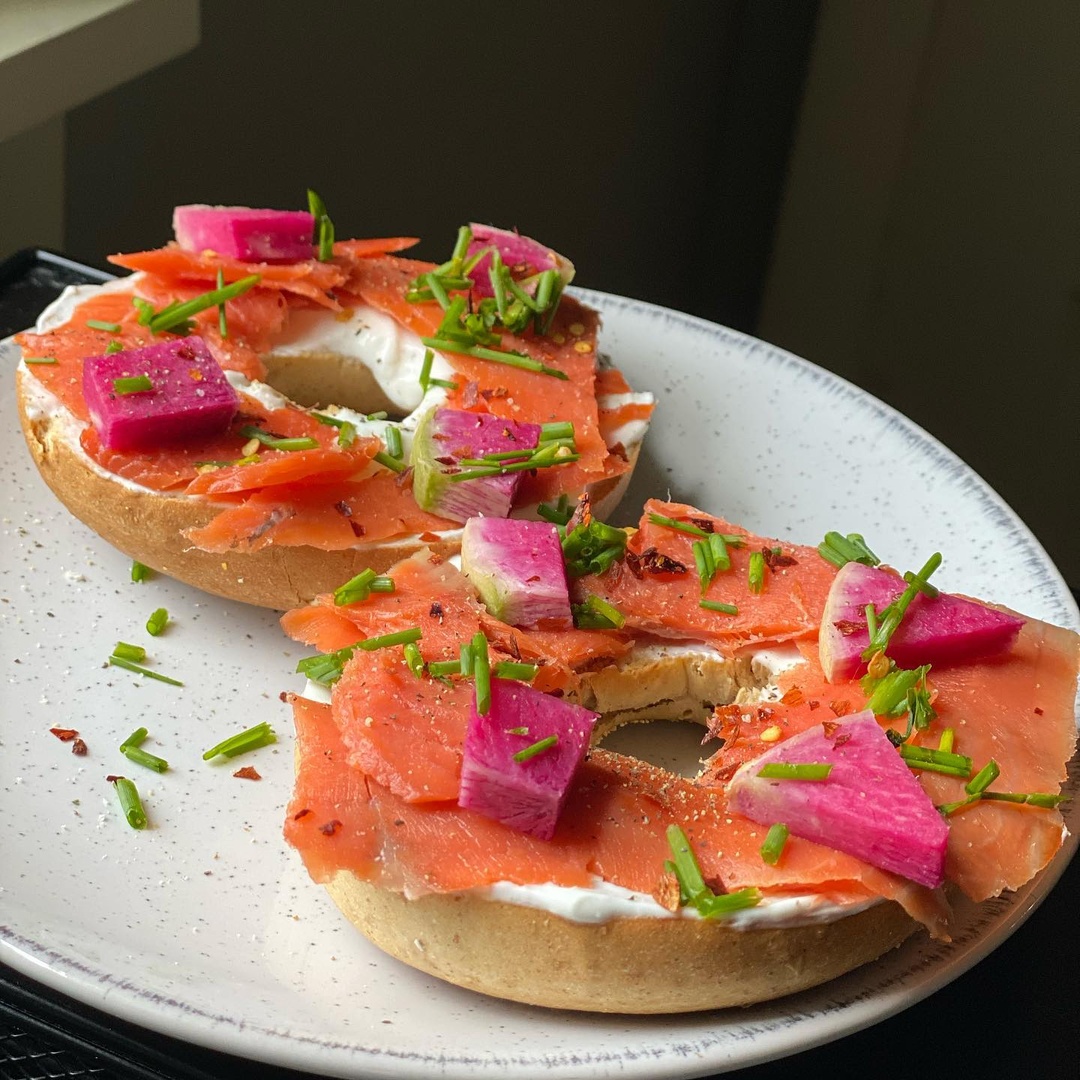 KillerBread's tweet image. Bagels and bae goals. Nice work, BreadHeads! 🥯 🥰 #BagelandLoxDay #BreadHeads

📸 : holistic_heather, brookeriscicafit, life.gourmande, and mousetable