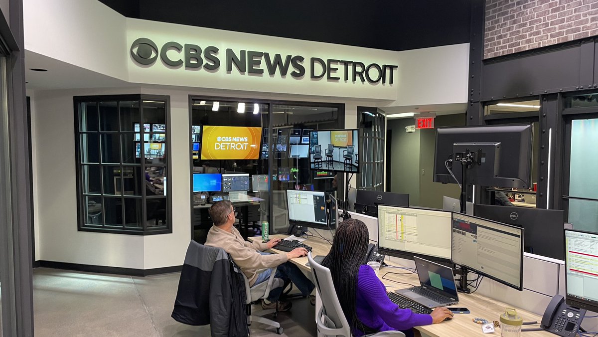I had a great time touring the brand new <a href="/CBSDetroit/">CBS Detroit</a> studio and newsroom. The newscasts are off to a great start and I look forward to working with Lisa and her team!