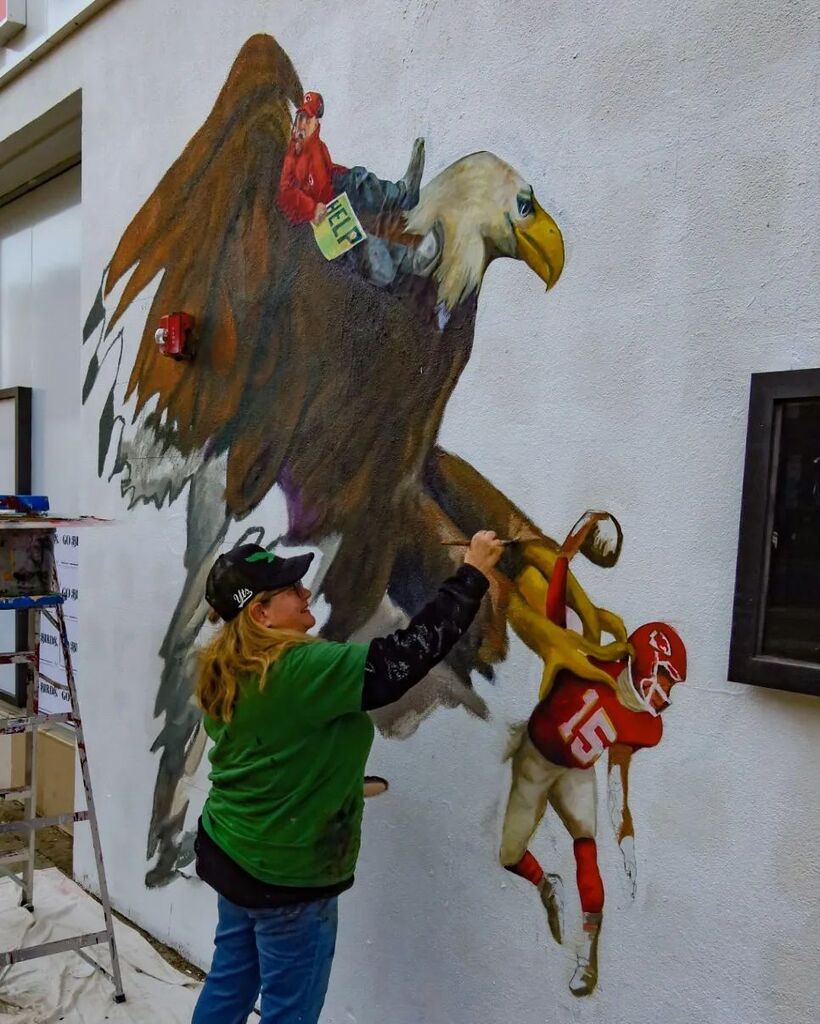 Nice day to paint mural of an Eagle!  #philadelphiaeagles #eaglesfootball #nfleagles #nflfans #nfcchamps #phillyeagles #eaglesnation #flyeaglesfly🦅🏈💚 #flyeaglesfly🦅 #flyeaglesfly #itsaphillything #phillyphotog #phillyphotography @megsaligmanstudio #s… instagr.am/p/CodEraJJ2LB/