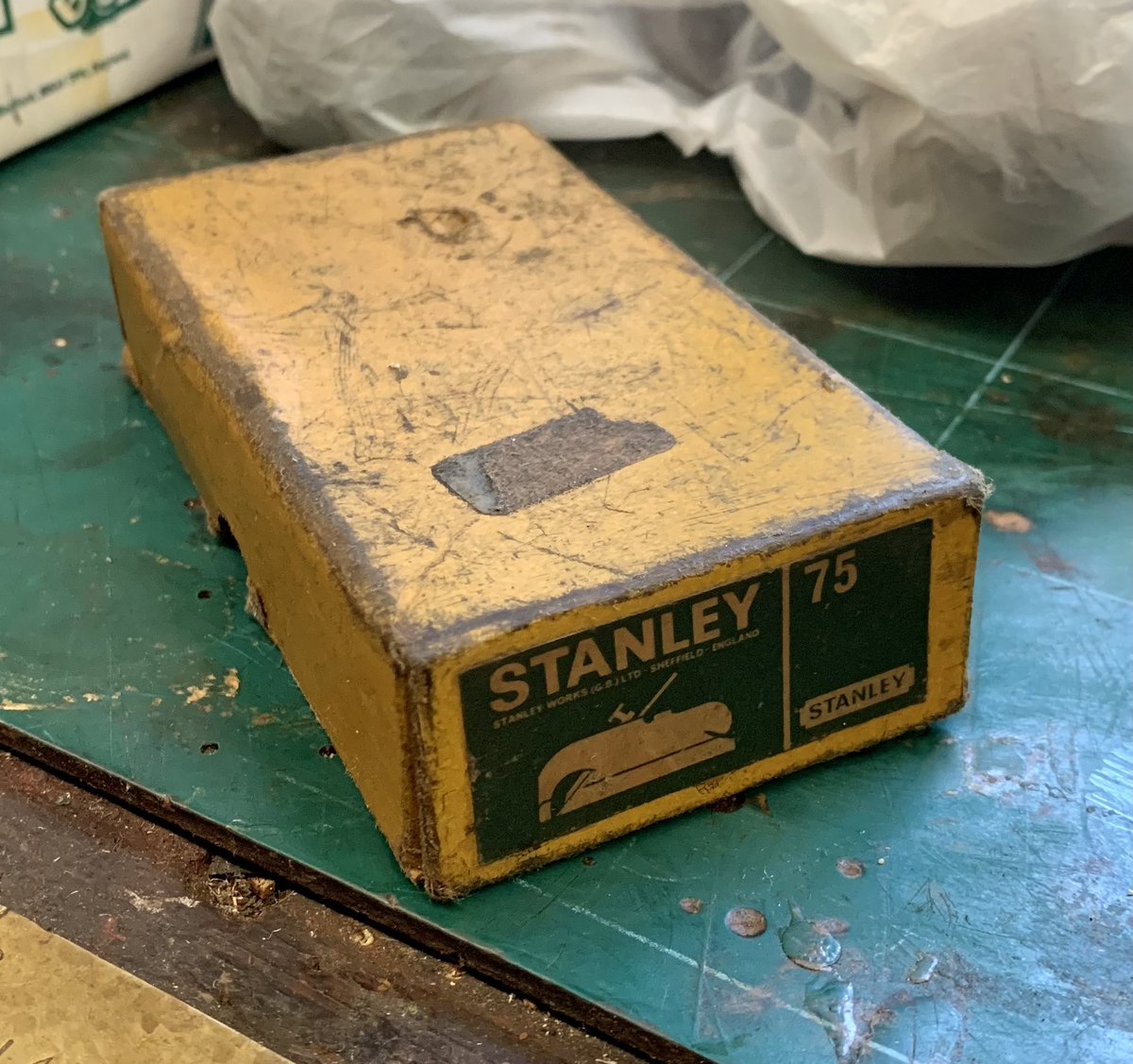 2016industrial's tweet photo. Another of todays finds. A lovely example of a boxed Stanley No75. It’s had very little use. Another gem added to the working collection 🤓 #workshop #oldtools #stanleytools #stanleyplane #vintagetools #restoration https://t.co/1Z3skAKRxl