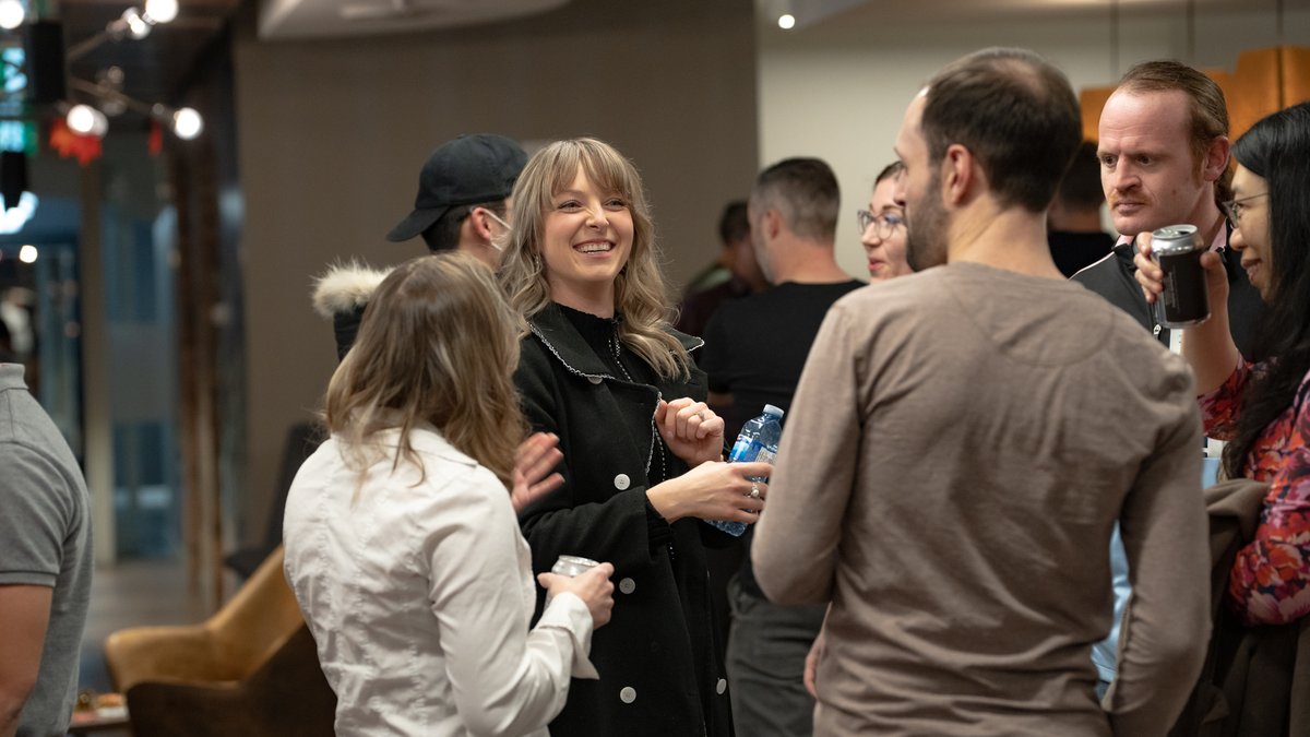 Throwback Thursday to the last Creatives and Cocktails social held at our beautiful Calgary location. We love bringing like-minded groups together. ♥️
Get in touch to learn more about hosting your upcoming event at Workhaus!

#TBT #Together #WorkhausLife #Community #YYC