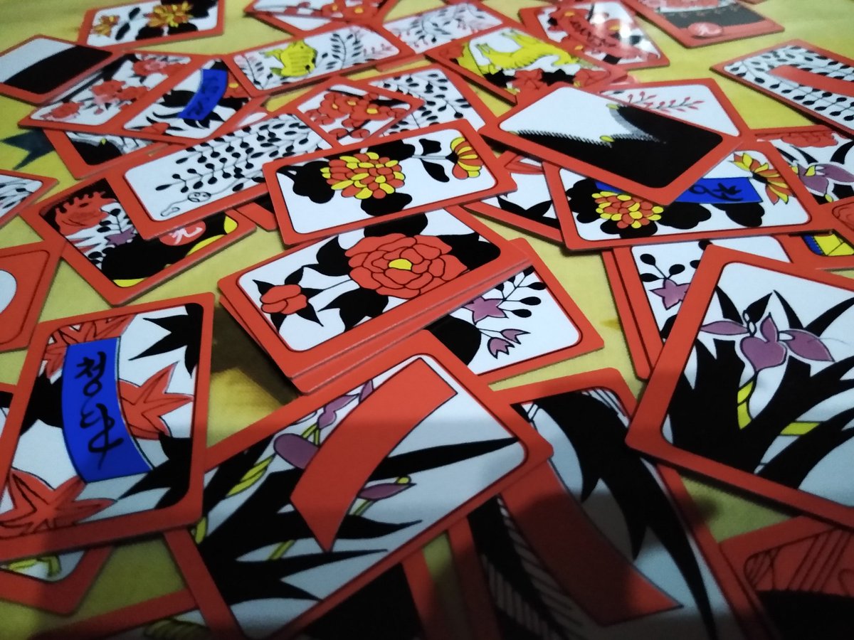 CarolynTGray's tweet image. Advancing with #GoStop #godori #Korean #FlowerGame #points