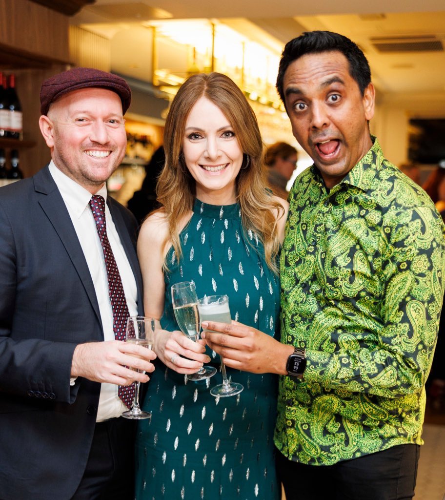 ClintDrieberg's tweet photo. My delighted face 😂 after having delicious snacks and divine cocktails! 🍸 With @dmitchy and @RaDeeOh celebrating the opening of #Angies in @rolysbistrodub. Thanks @RoisinOHea in @oheapr 🍾 And see more in the video tweet below too 📺👇🏾 https://t.co/aUMAvo08Ta