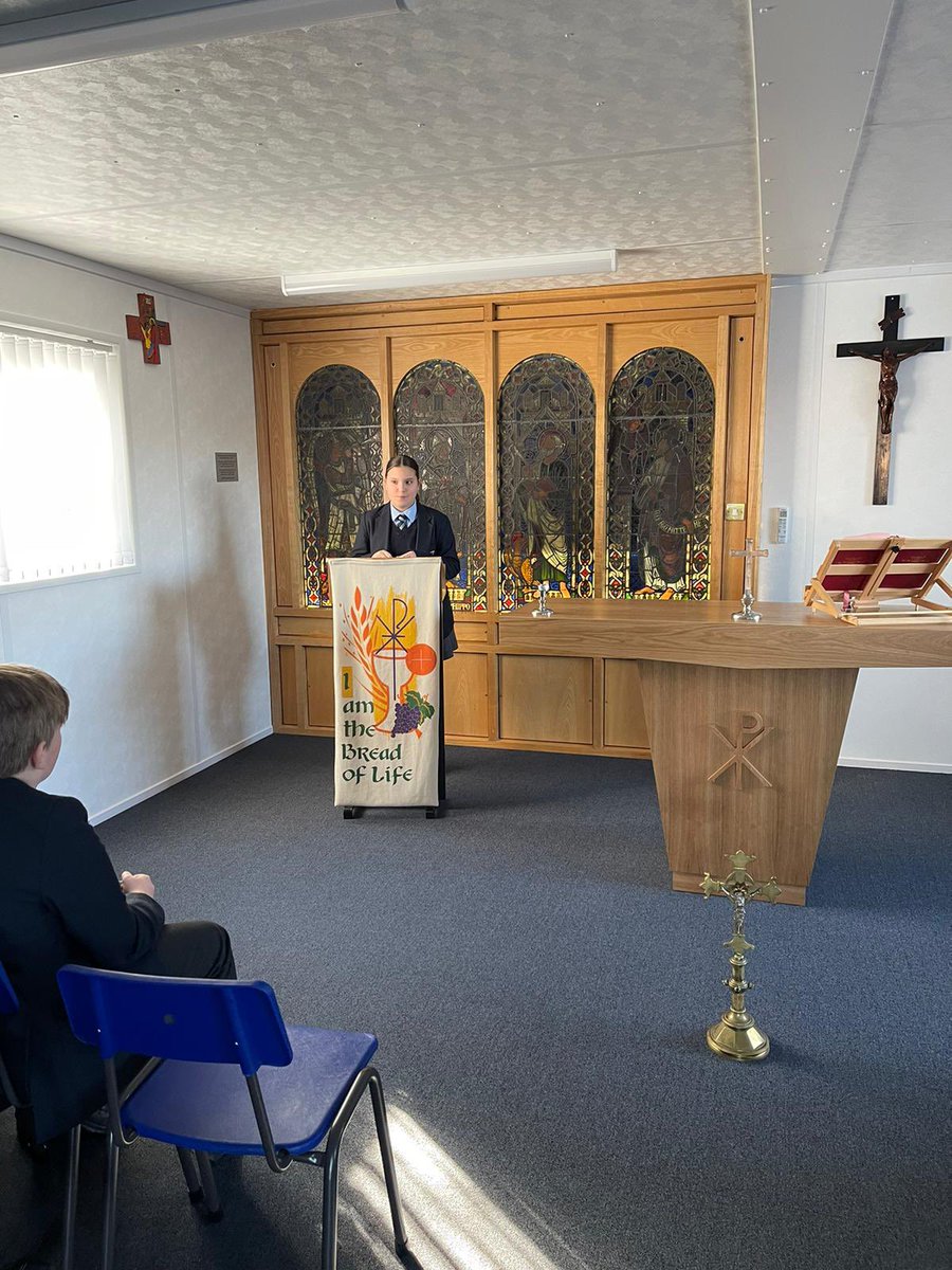 Year 7 writing prayers for the suffering in Turkey and Syria and offering them to Mary by praying the Rosary #TurkeySyriaEarthquake 🙏