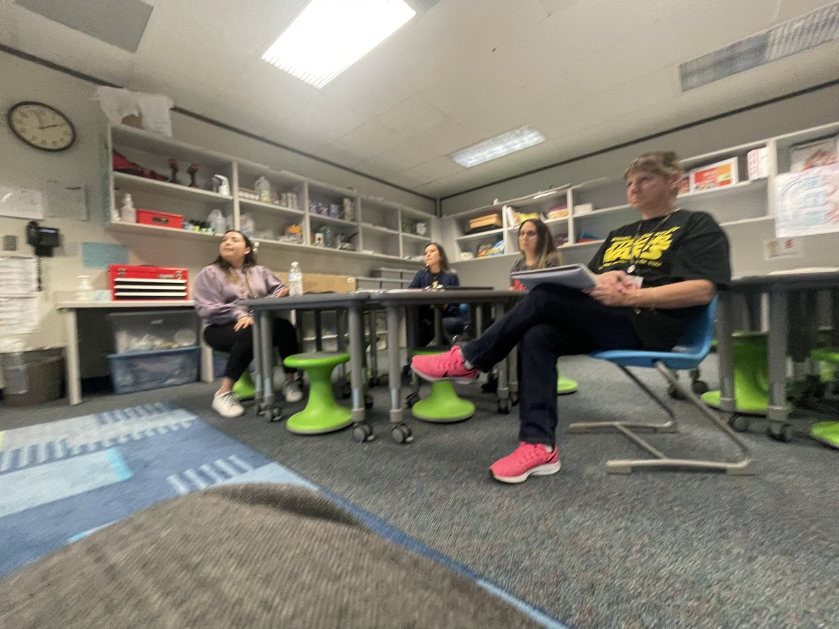 I would like to shout out one of our extraordinarily talented paraprofessionals from <a href="/uhdowntown/">UHDowntown</a> <a href="/angelicaacano/">Angelica Cano 🍎</a> is presenting our #growthmindset campaign <a href="/ErmelES_AISD/">Ermel Elementary</a> to our teachers. #SEL matters and we are there for our students! 🎓✏️📚. <a href="/AldineISD/">Aldine ISD</a> @MarcieStrahan