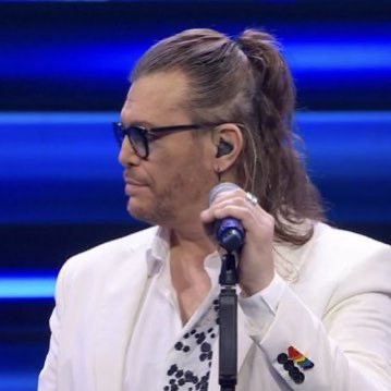 deadpoetstan's tweet photo. quando grignani ha detto “aspettate” AMADEUS HA AVUTO FLASHBACK DI GUERRA
#Sanremo2023 https://t.co/7DPUgIIYG3