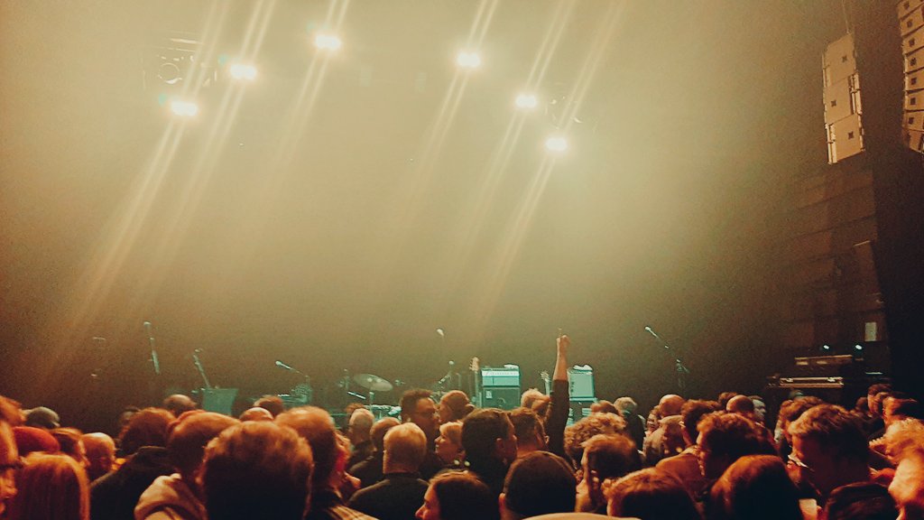 bulous_fab's tweet image. Waiting for Lee Fields... ❤
#Rennes #Antipode