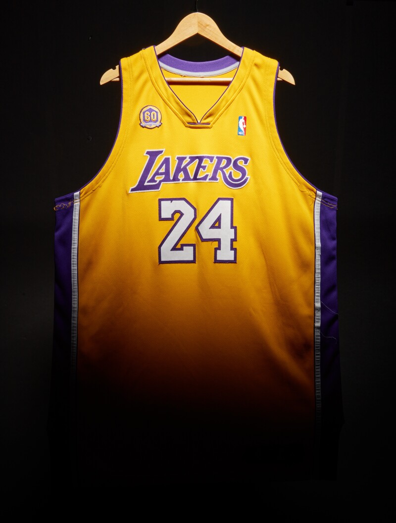 Kobe Bryant jersey sells for record $5.8 million at auction