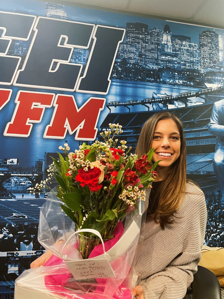 Thank you to <a href="/shaws/">Shaw's Supermarket</a> for replacing my stolen flowers 😂 the second bunch is even more beautiful than the first! #ad