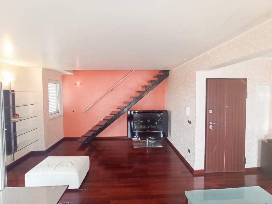 MarioMarevic89's tweet photo. Luxury penthouse with sea views!

We mediate in the sale of a beautiful and comfortable luxury duplex apartment in Makarska of 86 m2. A very nice comfortable life in this luxury. 

https://t.co/Y7sKJ6yax4

#penthouse #sale #makarska #croatia #luxury https://t.co/5wB3zRYP2E