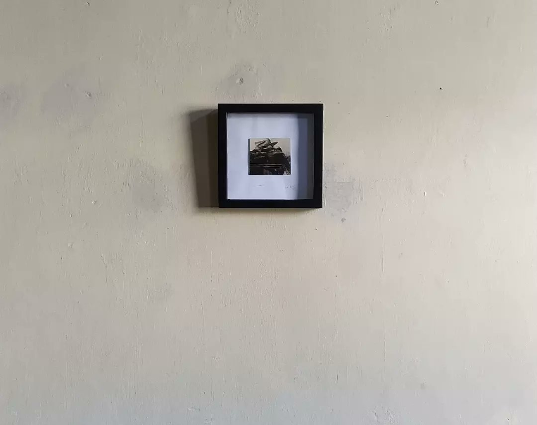 From the series: The Origin 
Mixed / photography printed on fiber paper 
10 x 8 cm 
2022
.

#leodelaoart #fotografiaypintura #instaartwork #NFTComunity  #todaysartreport
#contemporarycubanartist #artworks #mixedmediaart #paintingseries
#artecubano