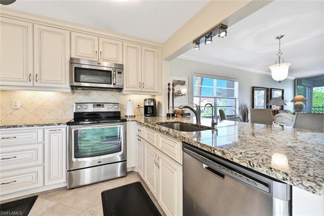 ddoylenaples's tweet photo. Just Reduced!  $329,900.00, 2BR, 2BA, 1057 Forest Lakes DR 305, Naples, FL 34105, Full Details https://t.co/W9JfuLJKcJ https://t.co/TSGjLPHUn3