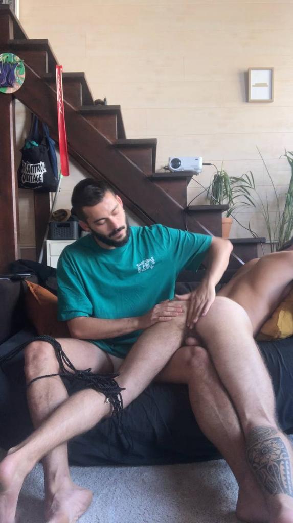 ALPHACOUPLEITA's tweet photo. When @MasterOtterCash starts spanking my ass like this, you just wanna take my place 🥵🔥
@giannxx1

Watch the full video on ⤵️
https://t.co/Mhp5eDeXxB https://t.co/Xot50rgskD