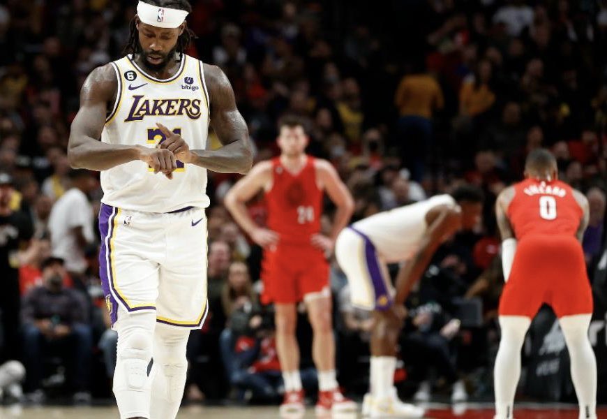 LAker_weez's tweet photo. idc what anyone says, I NEED PATRICK BEVERLY BACK!!! only half a season but that dude was a lakers legend! TO ME https://t.co/1J7zd4T2pi