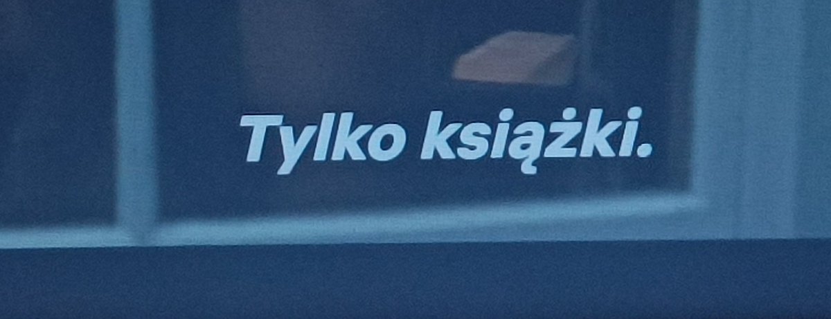 Iwantbuybook's tweet photo. Książkary utożsamiają się 
#TwitteroweKsiazkary https://t.co/kWfsUvAjzh