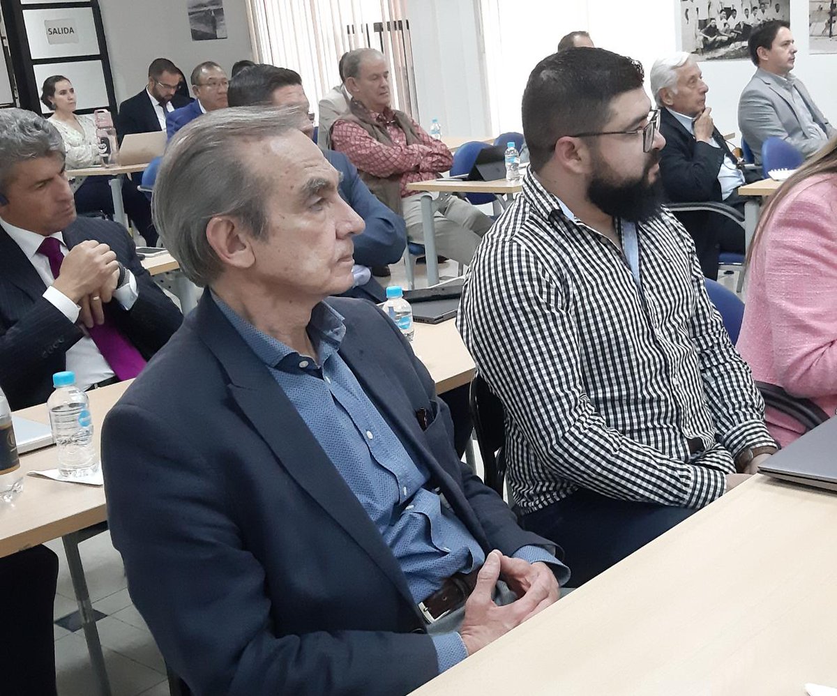 ViceminEnergia's tweet photo. 📍Inició socialización del Plan de Fortalecimiento de la Transparencia en la Gestión del Sector Eléctrico, organizado por esta Cartera de Estado, el objetivo es contribuir al buen uso de los recursos públicos y al combate a la corrupción. #EnergíaConPropósito https://t.co/4sbjobsSuF