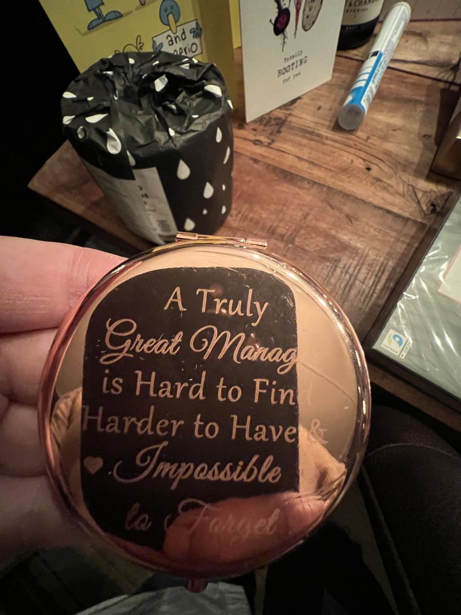 TeenRoberrts's tweet image. What a truly fantastic send off today from @LancsHospEndo @LancsHospitals 🥹🥹🥹its been an honour to lead #teamendo what a wonderful bunch of hard working and dedicated nurses i will so miss all of you so very much #proudmanager #teamendo #dreamteam 👏👏❤️😌