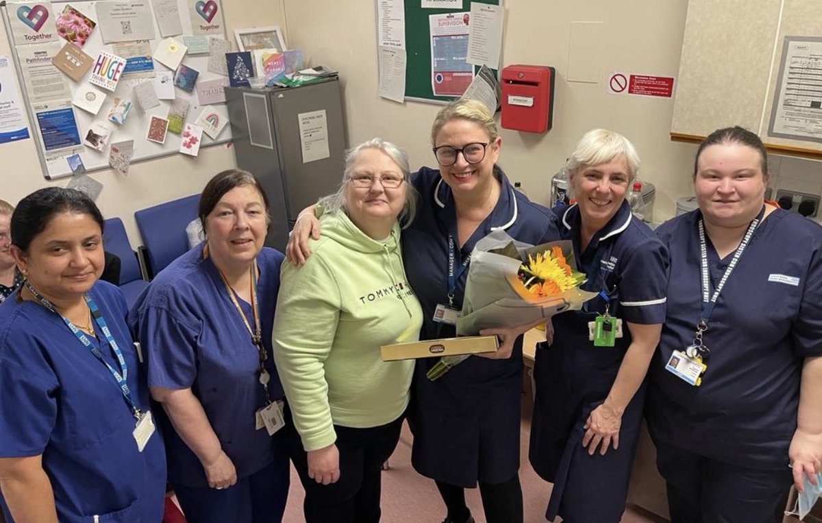 TeenRoberrts's tweet image. What a truly fantastic send off today from @LancsHospEndo @LancsHospitals 🥹🥹🥹its been an honour to lead #teamendo what a wonderful bunch of hard working and dedicated nurses i will so miss all of you so very much #proudmanager #teamendo #dreamteam 👏👏❤️😌