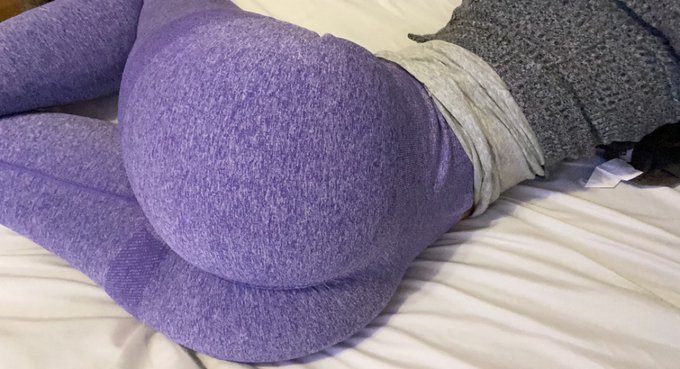 Asstastical Thursday 🍑 https://t.co/KGhTMolZiv<a href="/tag/tiktokleggings"class="tags"><span>#tiktokleggings</span></a>