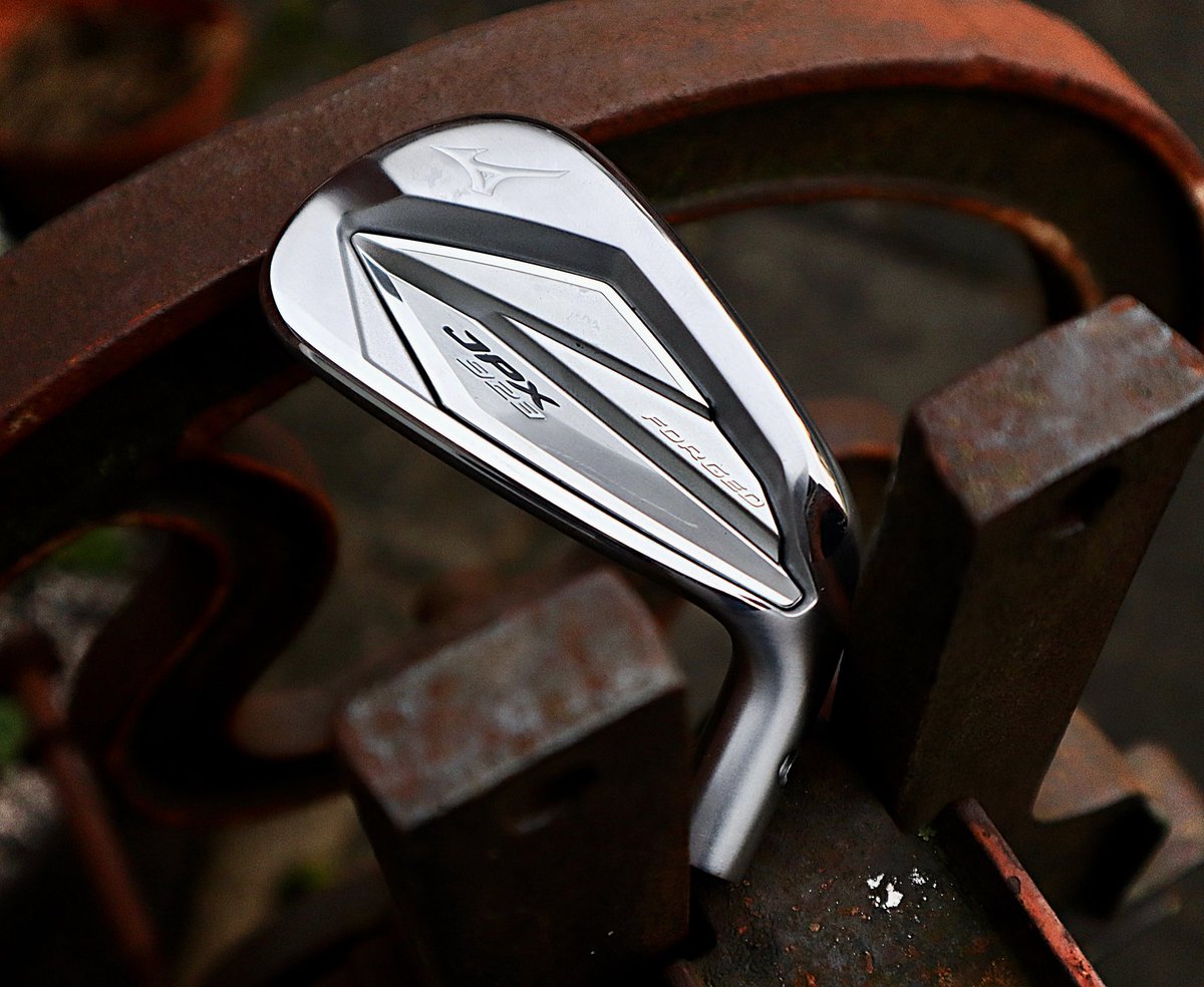 MizunoGolfNA's tweet photo. The #JPX923 family is finally complete. The new Tour and Forged models are available in store today https://t.co/Yl6PaksGp8 #EngineeredForCustom #NothingfeelslikeaMizuno https://t.co/03twxw66OR