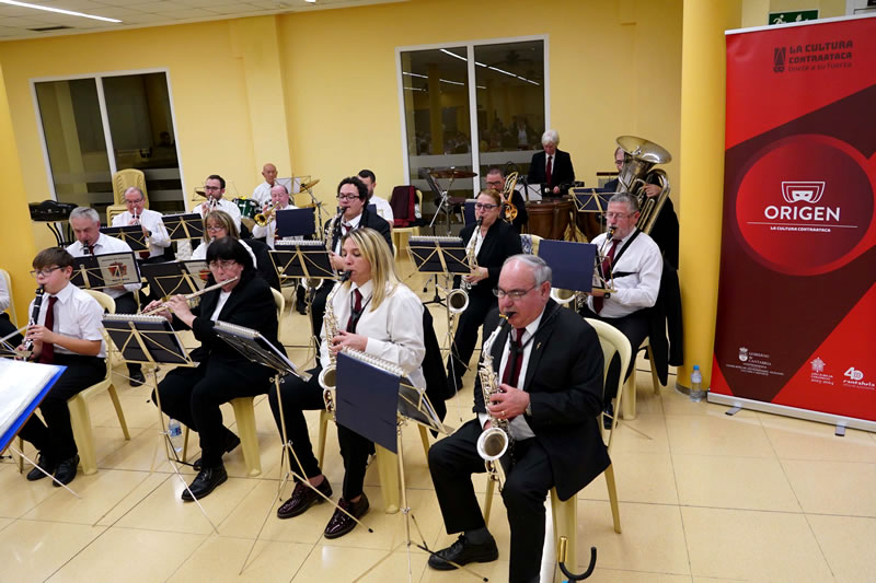 Actuación de la Banda de Música de Reinosa en Camargo, dentro del programa  ‘La Cultura Contraataca. El Origen’, puesto en marcha este verano por la Vicepresidencia y Consejería de Universidades, Igualdad, Cultura y Deporte del Gobierno de Cantabria.

radiocamargo.es/index.php/comp…