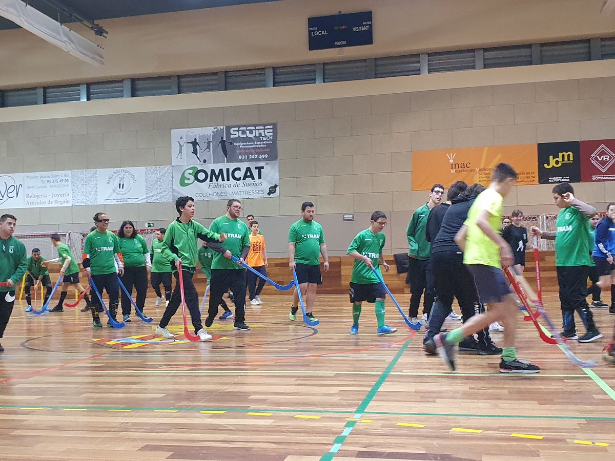 InsercorU's tweet photo. 📢📢📢 eventos !!!

 #comparteam continúa a buen ritmo.

Esta semana toco nuevo deporte y nueva diversión. 

Gracias a lo amigos del @ce_cornella  pasamos una tarde genial. 

Creemos que es un acierto total esta iniciativa para todos. 

Vamossssss 👏👏👏 https://t.co/F4igY76H59