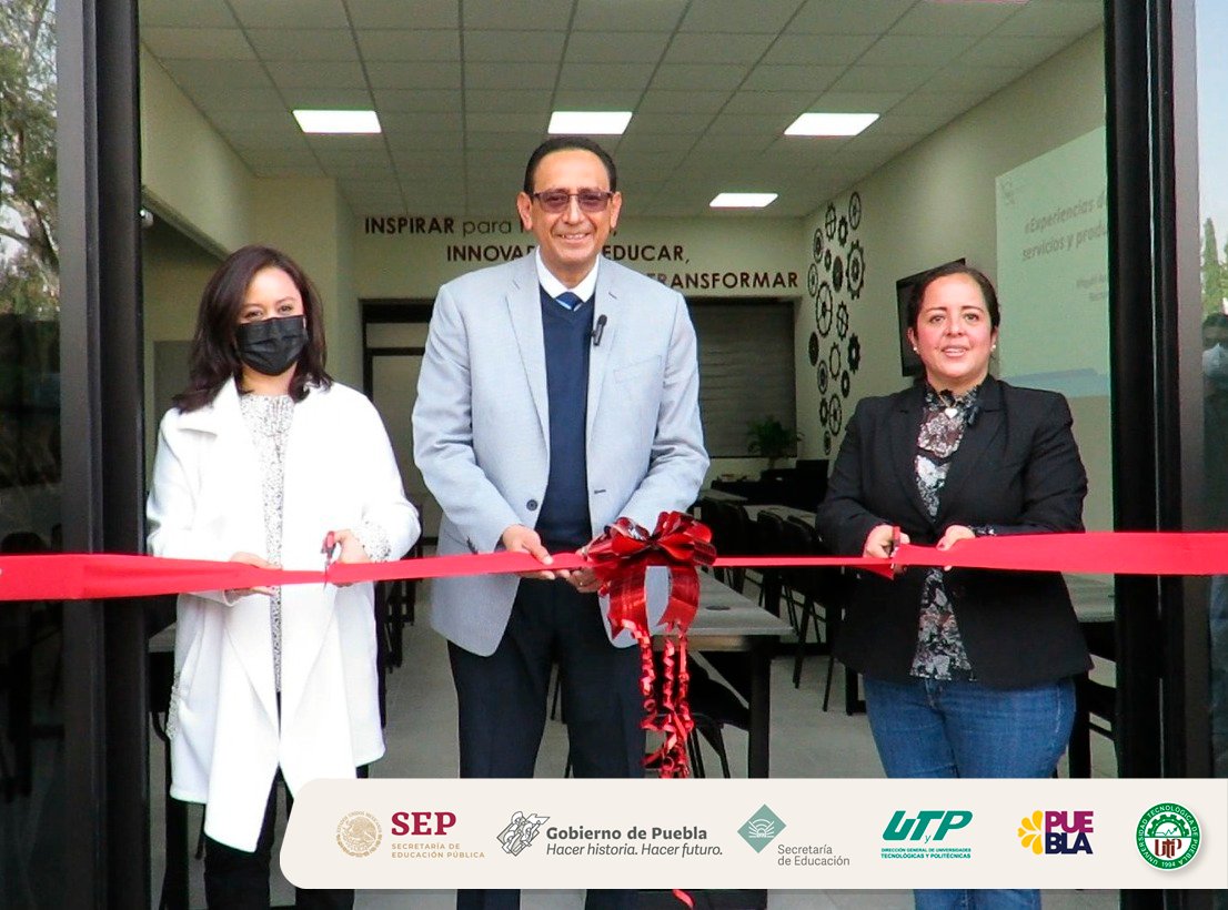OficialUTP's tweet photo. |#EventosUTP|
Corte de listón inaugural del “Aula de Capacitación de Vinculación” e impartió a personal directivo de la UTP y CERHAN la charla “Experiencias de vida para vender servicios y productos tecnológicos”.
#SomosCastoresUTP https://t.co/K1lFSRDZwZ