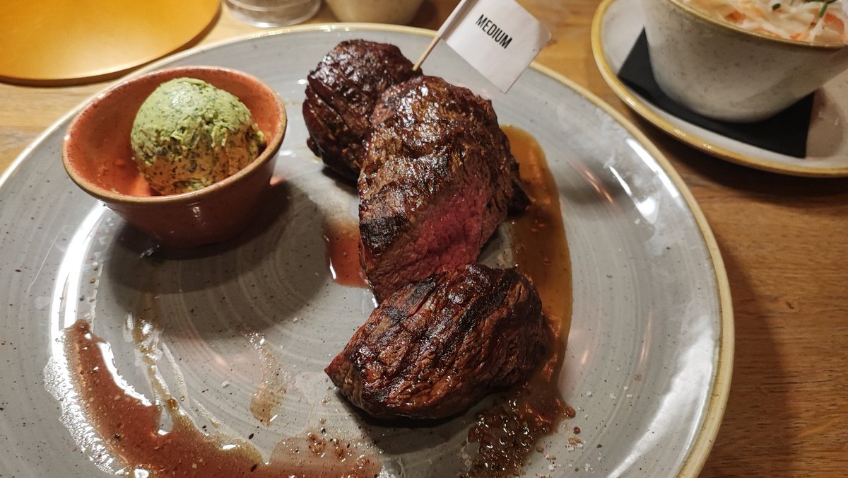 Michael_8909's tweet image. Geburtstagsschmaus beim #TheAsh in Troisdorf gehabt 🤤