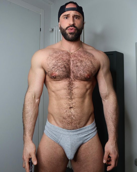 😯 https://t.co/CXEZVoJHNE<a href="/tag/feet"class="tags"><span>#feet</span></a>