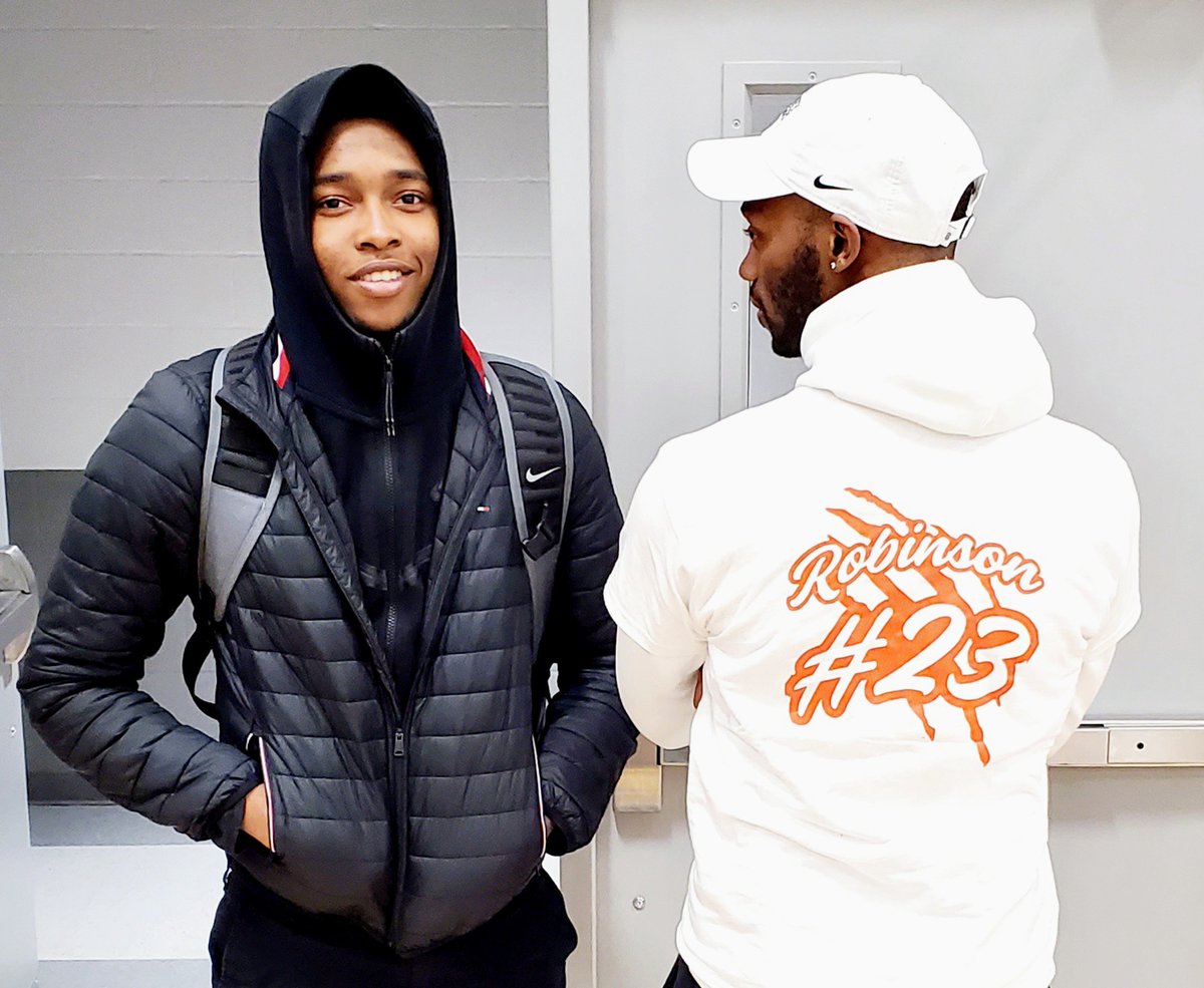 Mamba Mentality (@blackflazh) on Twitter photo It's alot going on with professional basketball but need to shout out my dawg <a href="/rj_robinson13/">RJ ROBINSON</a> on being recognized as a Mr. Basketball Finalists in TN for the 2nd year straight. Keep working my boy, proud of you πͺπΎπͺπΎπͺπΎ It's alot going on with professional basketball but need to shout out my dawg <a href="/rj_robinson13/">RJ ROBINSON</a> on being recognized as a Mr. Basketball Finalists in TN for the 2nd year straight. Keep working my boy, proud of you πͺπΎπͺπΎπͺπΎ