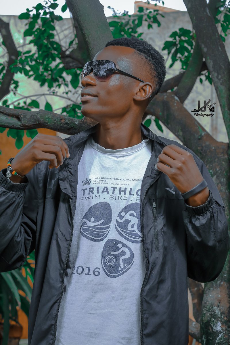 ronnieray_ug's tweet photo. Give me the Opportunity Lord... Prayer
Dear God, I place my humble needs before you: My need to meet my responsibilities in the world. My need to use my God-given talents and abilities. My need to fulfill my place here on earth.#RonnieRay https://t.co/DpvyuucHzv