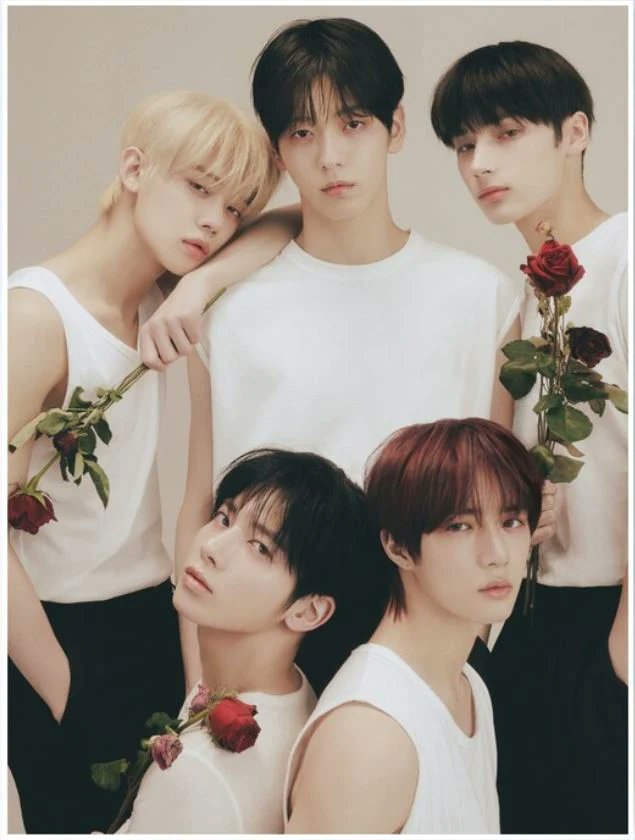 jrie_gotxt7's tweet photo. WTS LFB ph

#TOMORROW_X_TOGETHER TXT💕
Minisode 2: Thursday's Child M2TC poster

✅Set -280Php
-all versions (Hate, End, Mess)
-w/ poster tube

-2sets available

📍Laguna
💸gcash(3 days reservation)/ COD(w/ add'n fee)
📨j&amp;t/sco/tiktok
👆Click #jrie_goselling for more bentables😊 https://t.co/MVI0QFyhto