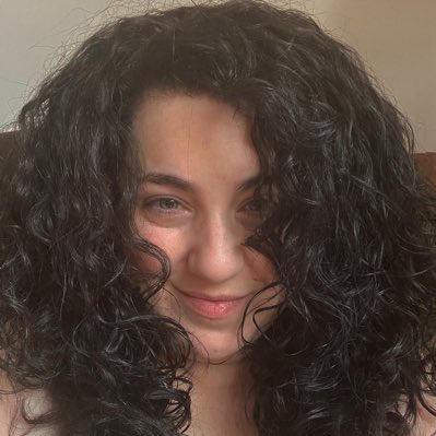 Sarah Caplan tweet media