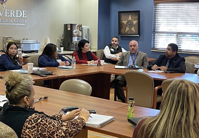 <a href="/ConsulMexDelRio/">Consulado de México en Del Rio</a> asistió a reunión de #SART Sexual Assault Response Team en <a href="/VVRMC_Hospital/">Val Verde Regional Medical Center</a> con #ClaudiaLopez de #BCFS y personal del Departmento de Policía <a href="/CityofDelRio/">City of Del Rio, TX</a>, oficinas del Juez y Sheriff del <a href="/ValVerdeCounty/">Official VVCO</a>,  <a href="/consgtdelrio/">ConsGtDelRio</a>, de la <a href="/LaughlinAFB/">Laughlin AFB</a> y del Hospital <a href="/SRE_mx/">Relaciones Exteriores</a>