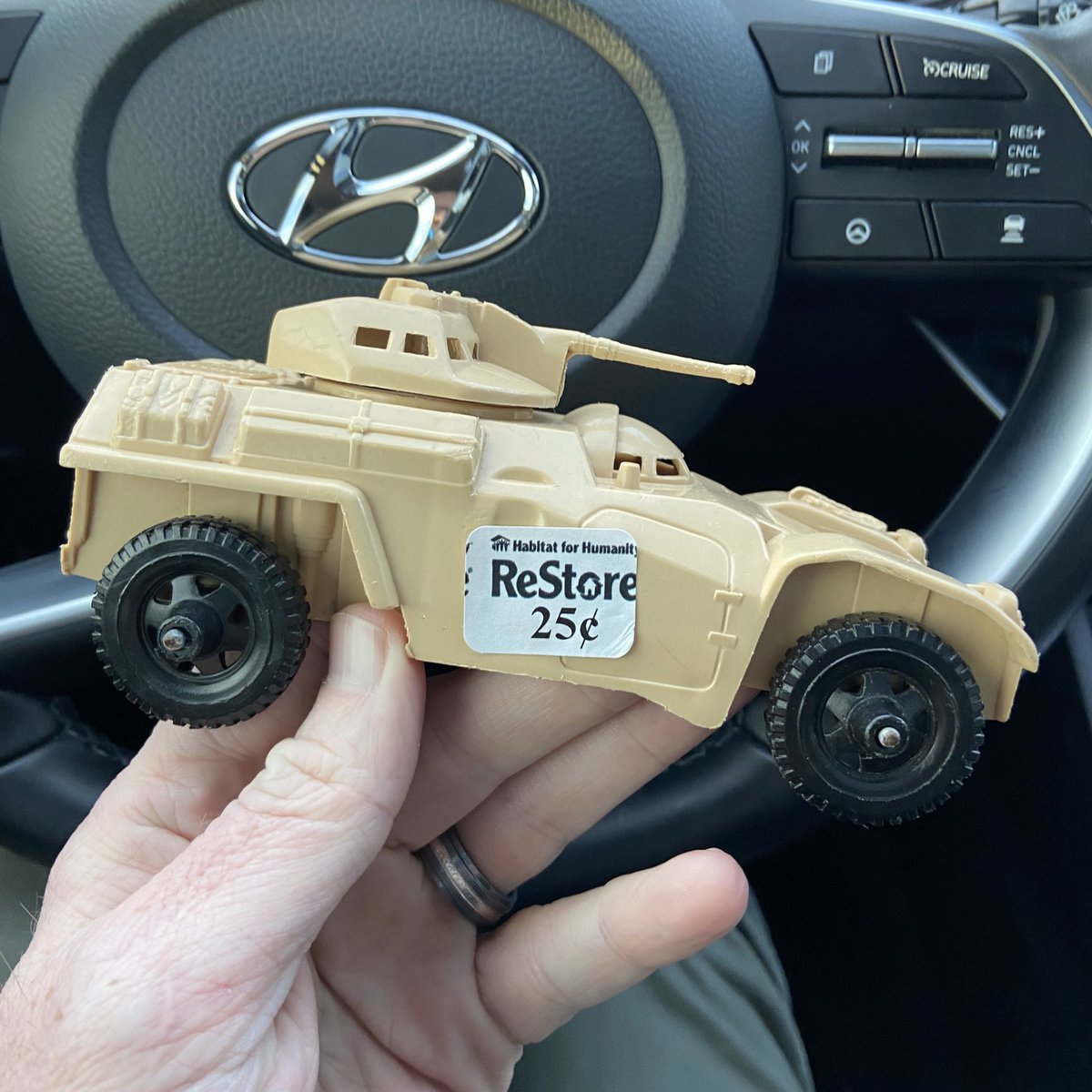 TitusL32's tweet photo. Sweet little find today #armymen #processedplastic https://t.co/i74gOxunhE