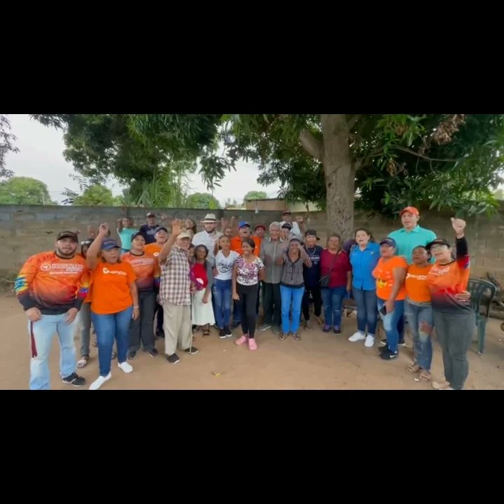 CrismarBarriosH's tweet photo. Hoy #09Febrero estuvimos en la parroquia La Sabanita, Sector Libertadores 2, conversando con nuestros vecinos, organizando las comunidades de cara al proceso de primarias... Seguimos avanzando y sumando voluntades.

#Primarias2023 
#SiSePuede https://t.co/HpFJ1D9h8r