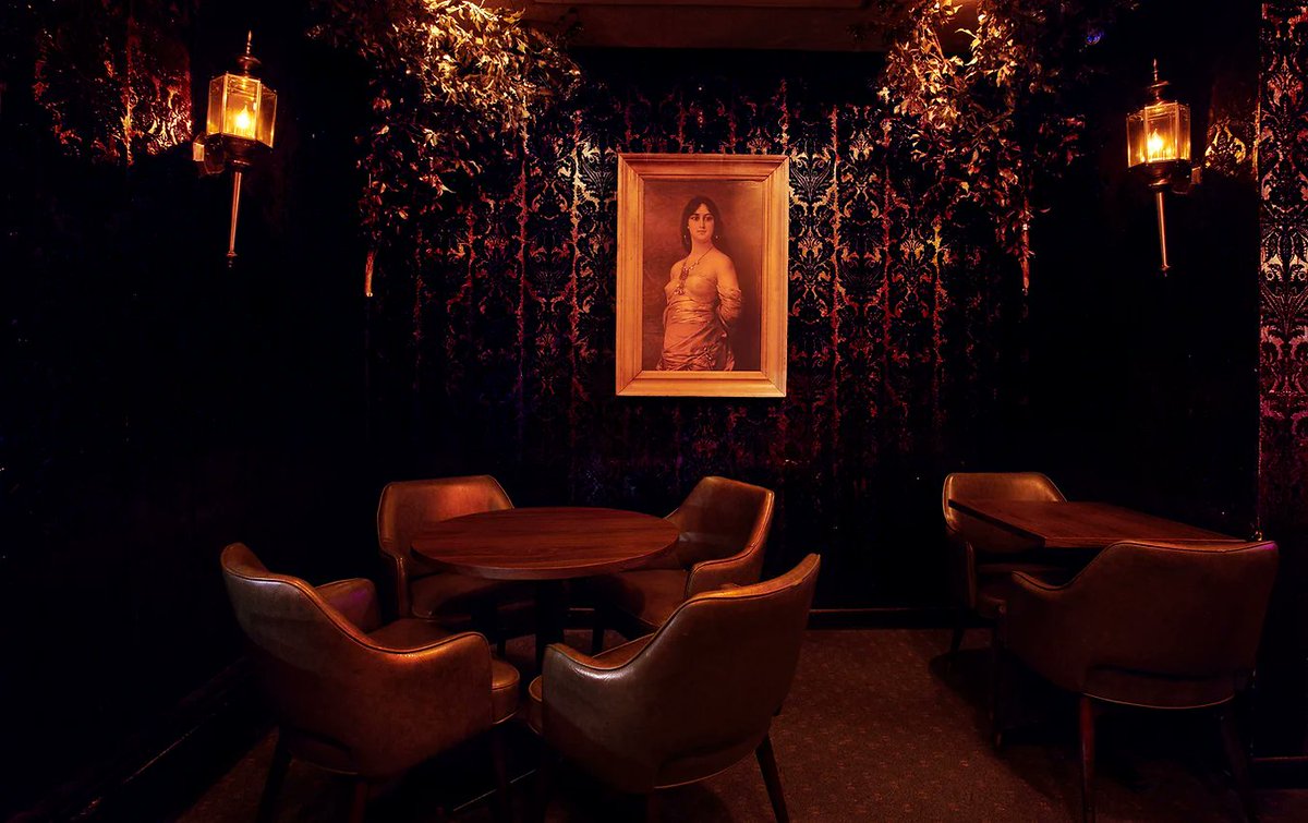 EstateMKE's tweet photo. Tonight is our menu tasting at @BryantsLounge! We’ll be upstairs in their Velvet Lounge from 6-11pm. Eight of our new drinks will be available for purchase in this space that’s even more intimate than The Estate itself 🍸Event details: https://t.co/k4nEpWKxsM • #EstateMKE https://t.co/b4nLGu1HP2